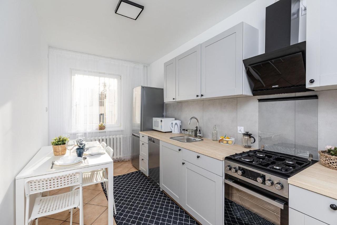 Room, Pirenejska 20 Cozy Rooms 바르샤바 외부 사진